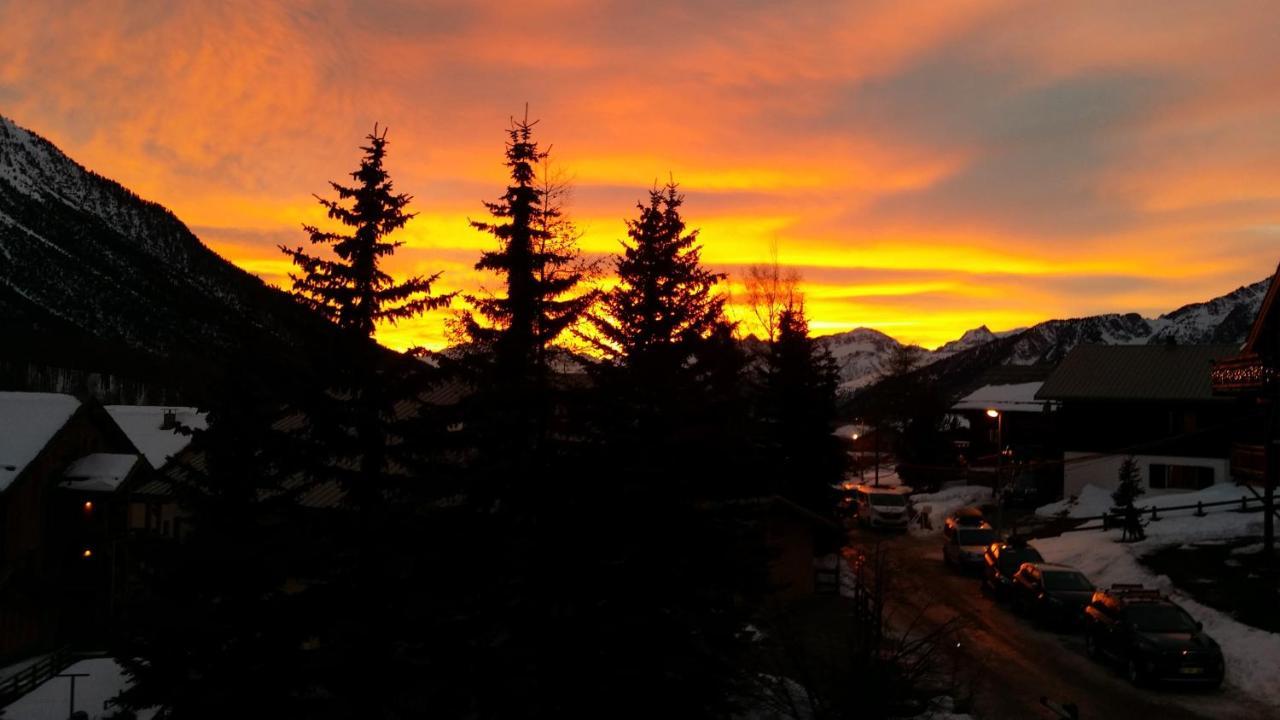 Montgenèvre Chalet Plein Sud מראה חיצוני תמונה